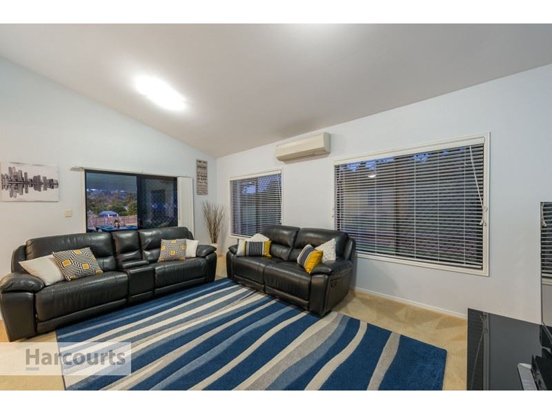 1 Hunting Place, Highvale QLD 4520