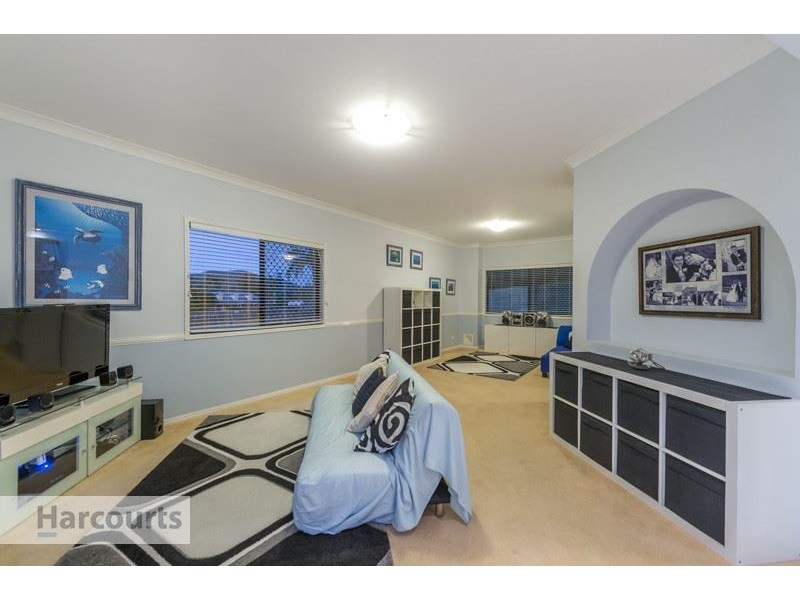 1 Hunting Place, Highvale QLD 4520