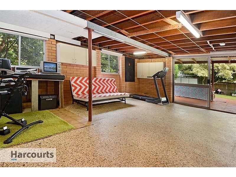 30 Kylie Avenue, Ferny Hills QLD 4055