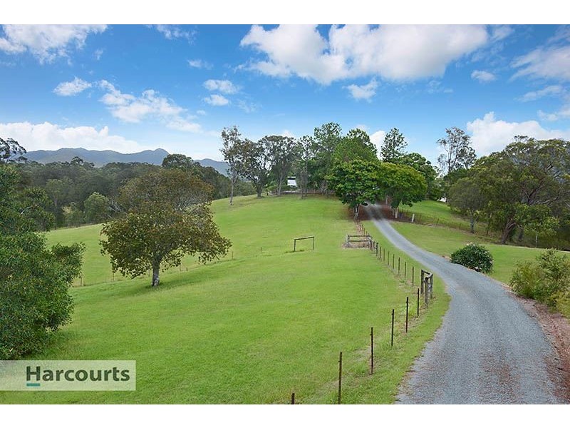 910 Eatons Crossing Road, Draper QLD 4520