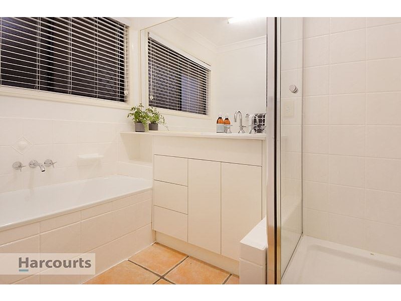 32 Mindi Court, Cashmere QLD 4500