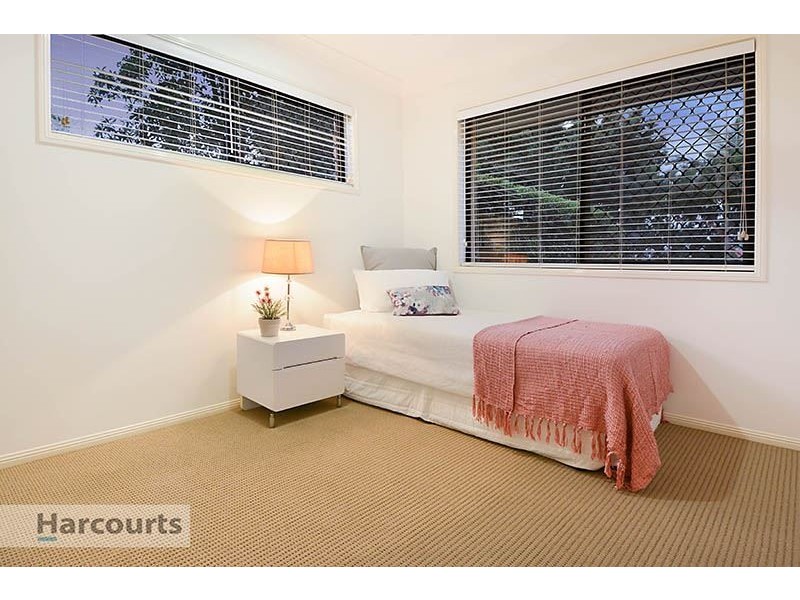 32 Mindi Court, Cashmere QLD 4500