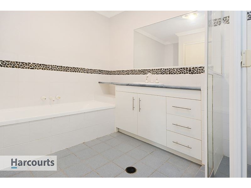 13 Equestrian Court, Highvale QLD 4520