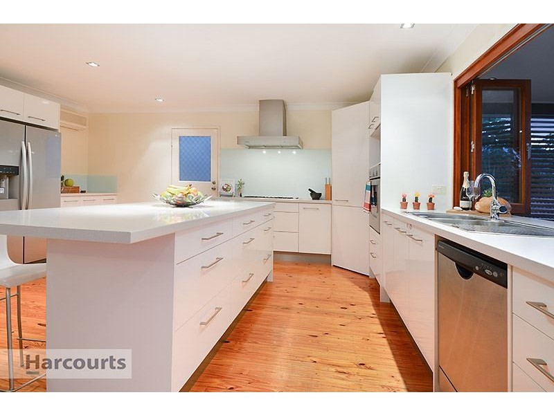 5 Caneby Street, Everton Hills QLD 4053