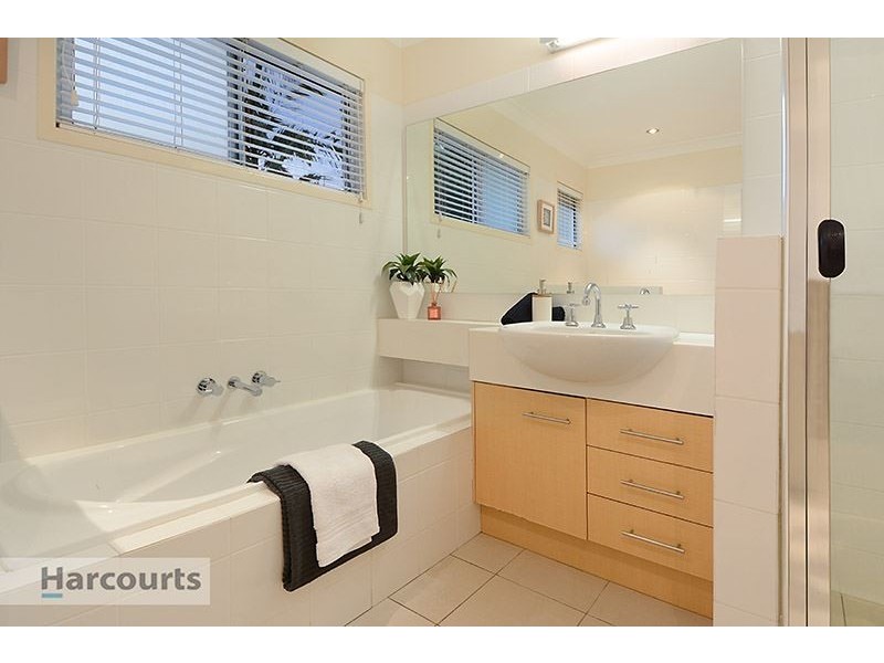 5 Caneby Street, Everton Hills QLD 4053