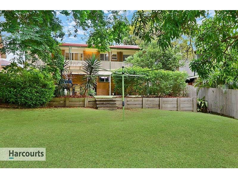 11 Kiama Crescent, Ferny Hills QLD 4055