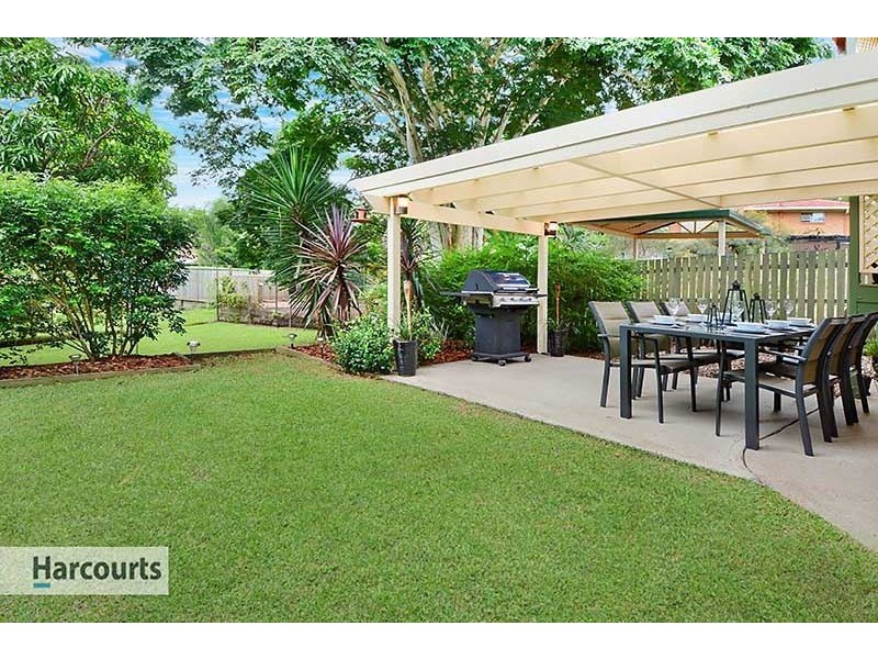 11 Kiama Crescent, Ferny Hills QLD 4055