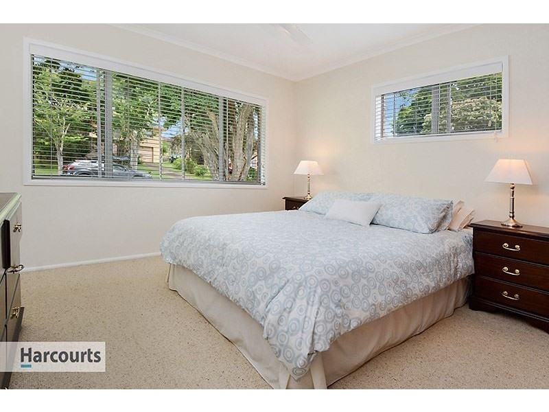 11 Kiama Crescent, Ferny Hills QLD 4055