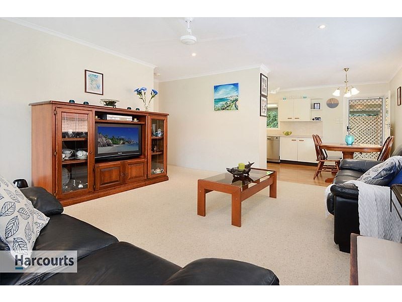 11 Kiama Crescent, Ferny Hills QLD 4055