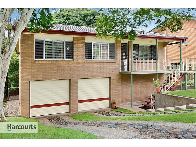 11 Kiama Crescent, Ferny Hills QLD 4055