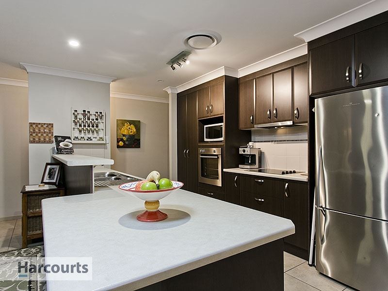 33 Ferndale Place, Upper Kedron QLD 4055