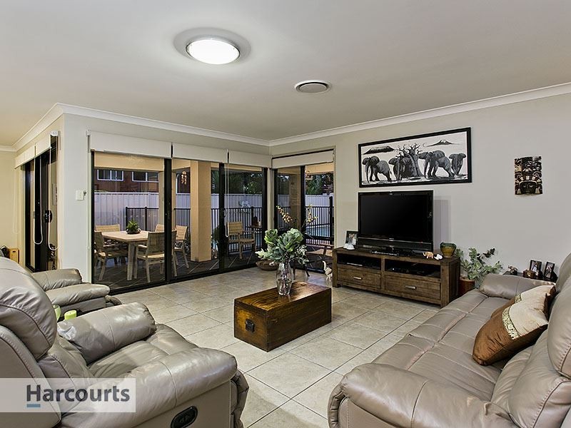 33 Ferndale Place, Upper Kedron QLD 4055
