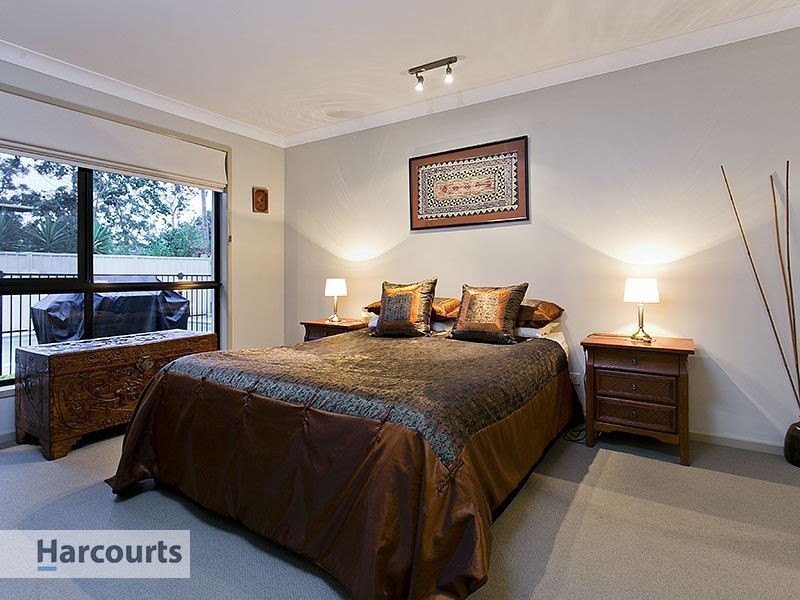 33 Ferndale Place, Upper Kedron QLD 4055