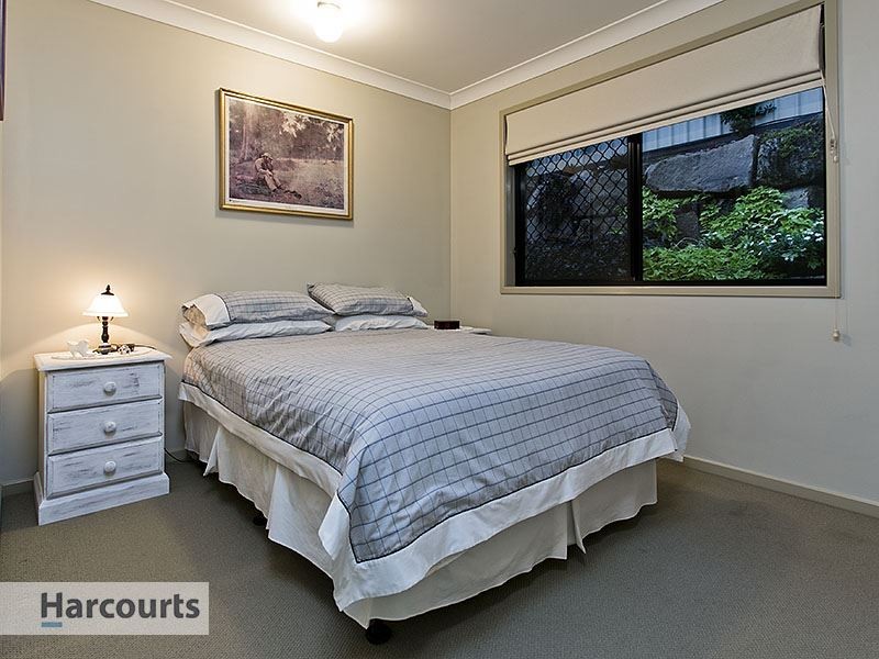 33 Ferndale Place, Upper Kedron QLD 4055