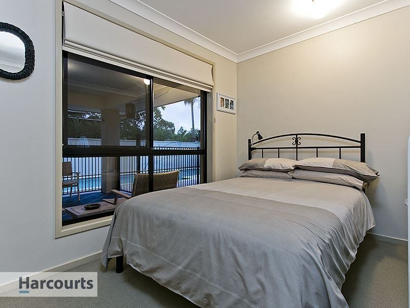 33 Ferndale Place, Upper Kedron QLD 4055