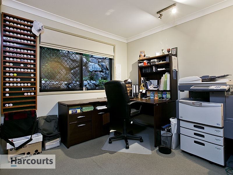 33 Ferndale Place, Upper Kedron QLD 4055