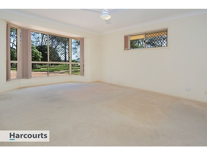 10 Narrien Court, Samford Village QLD 4520