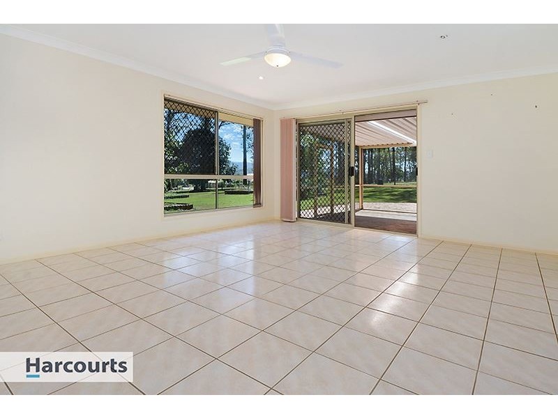 10 Narrien Court, Samford Village QLD 4520
