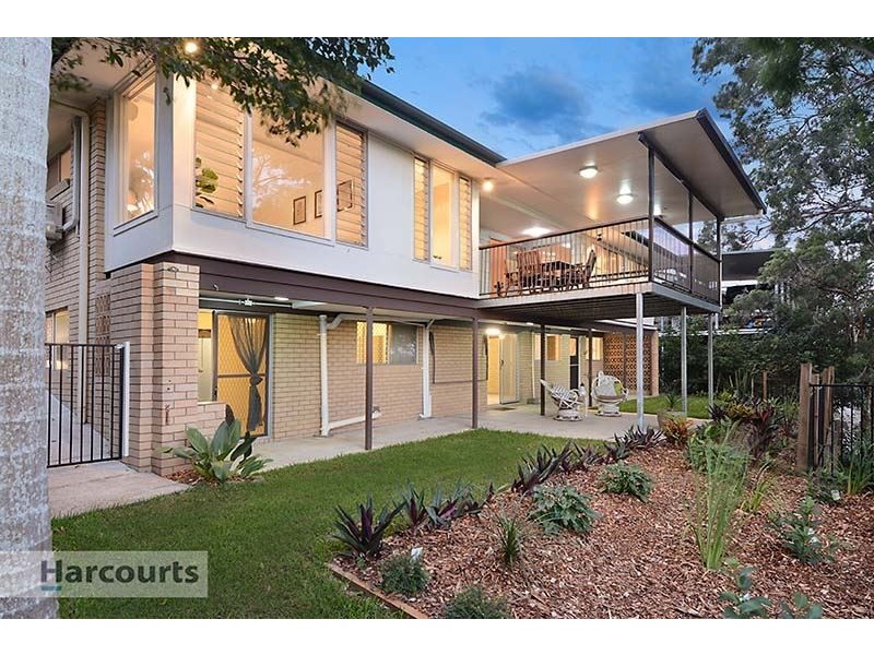 1058 South Pine Road, Everton Hills QLD 4053