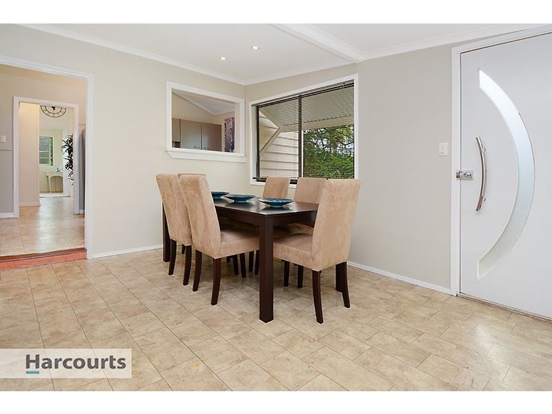 18 Lily Street, Mitchelton QLD 4053