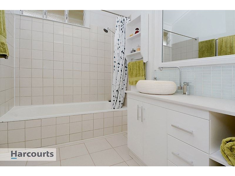 18 Lily Street, Mitchelton QLD 4053