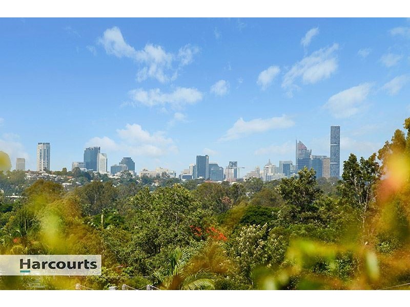 74 Camelia Avenue, Everton Hills QLD 4053