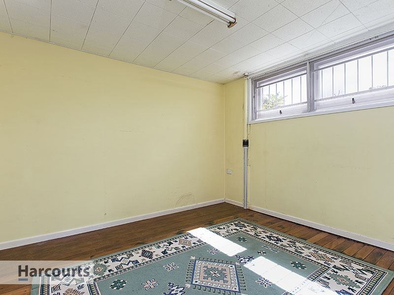 4 Alwyn Street, Stafford Heights QLD 4053