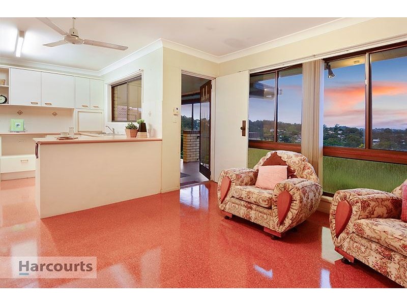 1042 South Pine Road, Everton Hills QLD 4053