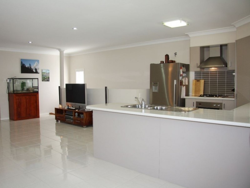 11 Creekside Court, Everton Hills QLD 4053