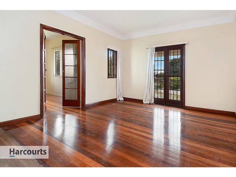 8 Barokee Street, Stafford QLD 4053