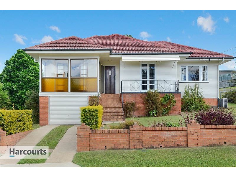 8 Barokee Street, Stafford QLD 4053