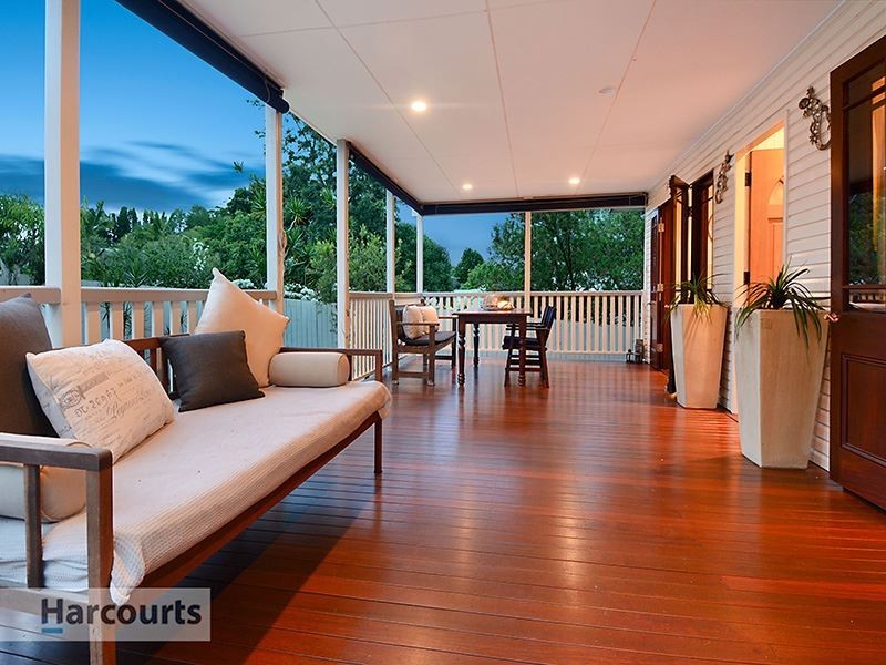 15 Rutherford Street, Stafford Heights QLD 4053