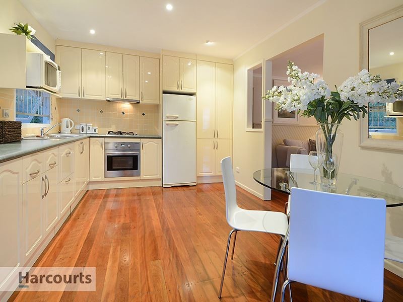 15 Rutherford Street, Stafford Heights QLD 4053