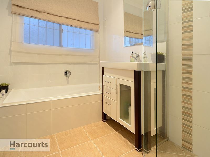 15 Rutherford Street, Stafford Heights QLD 4053