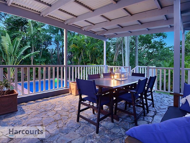 15 Rutherford Street, Stafford Heights QLD 4053