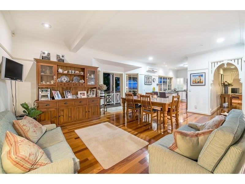 29 Bielby Road, Kenmore Hills QLD 4069