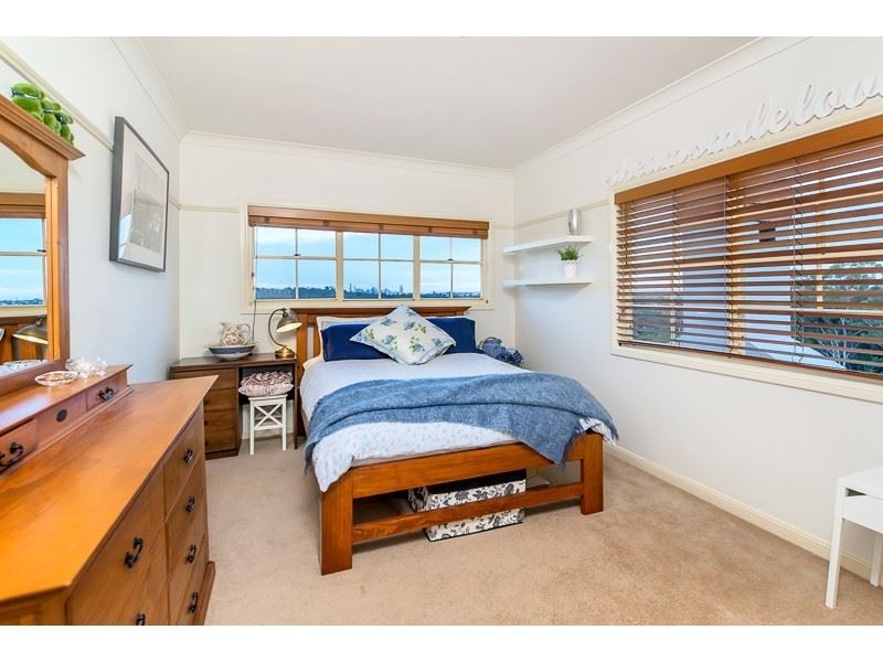 29 Bielby Road, Kenmore Hills QLD 4069