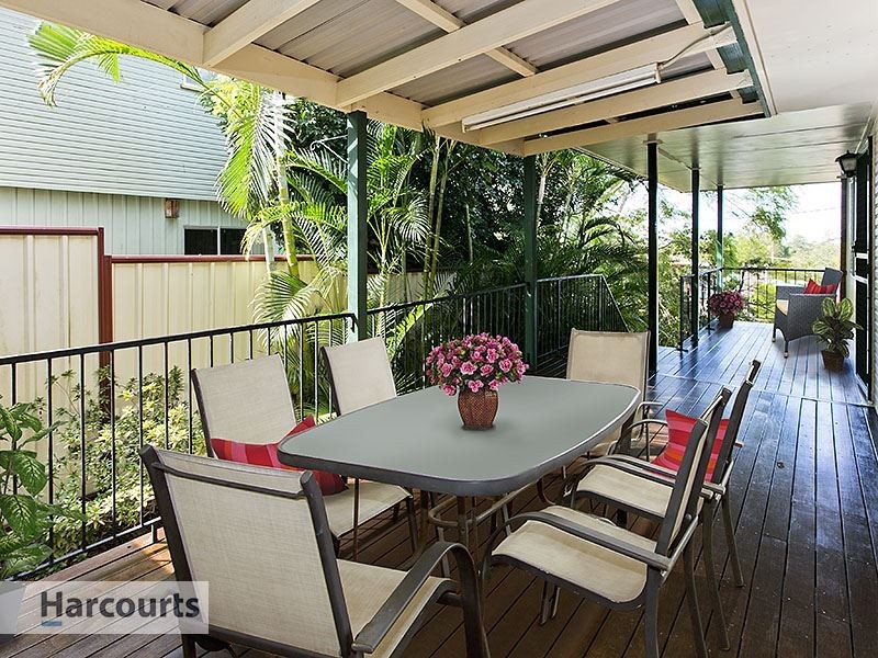 11 Bates Drive, Everton Hills QLD 4053