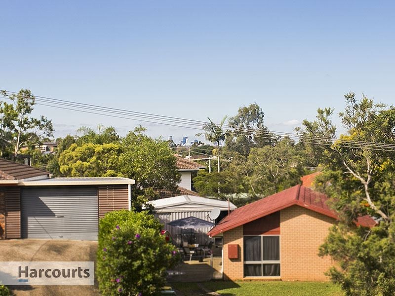 11 Bates Drive, Everton Hills QLD 4053