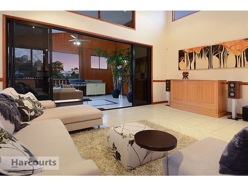 36 Bowers Road South, Everton Hills QLD 4053