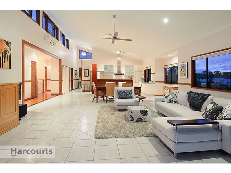 36 Bowers Road South, Everton Hills QLD 4053