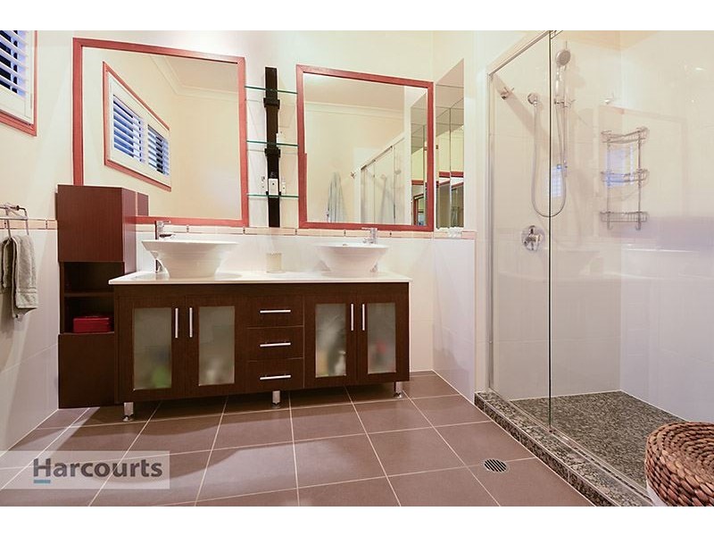 36 Bowers Road South, Everton Hills QLD 4053