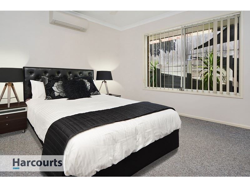 63 Hillenvale Avenue, Arana Hills QLD 4054