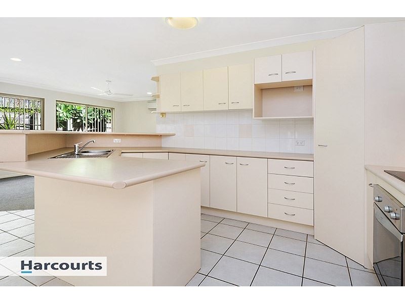 63 Hillenvale Avenue, Arana Hills QLD 4054