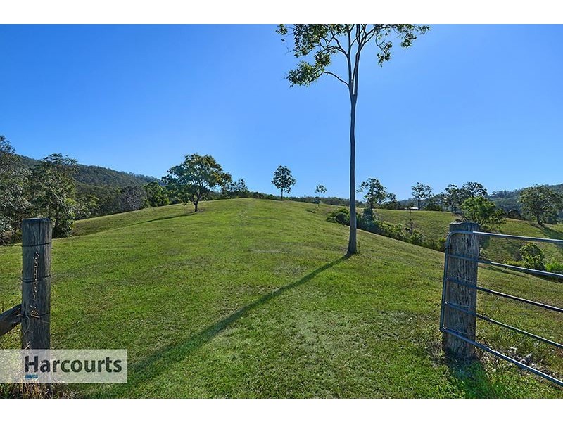12 Kelso Court, Clear Mountain QLD 4500