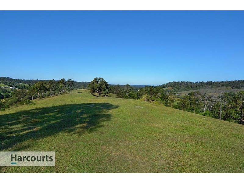 12 Kelso Court, Clear Mountain QLD 4500
