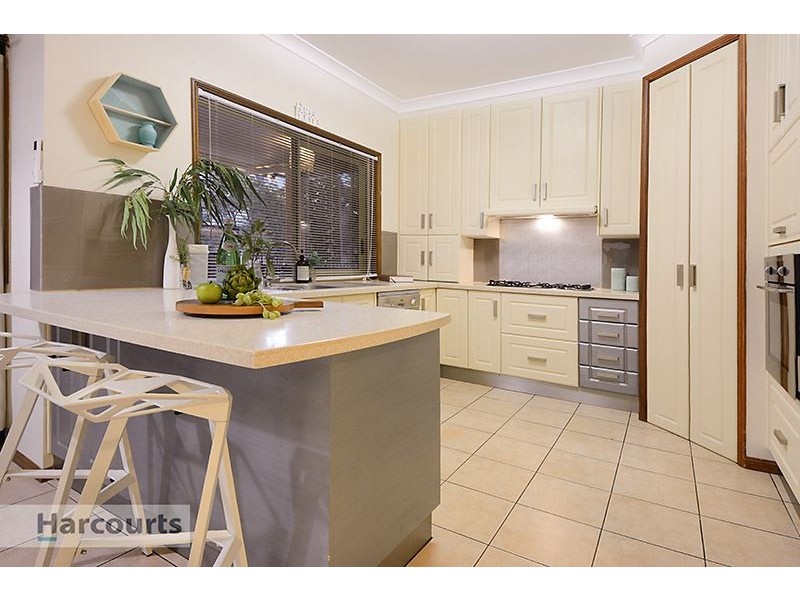 28 Oakmont Crescent, Albany Creek QLD 4035