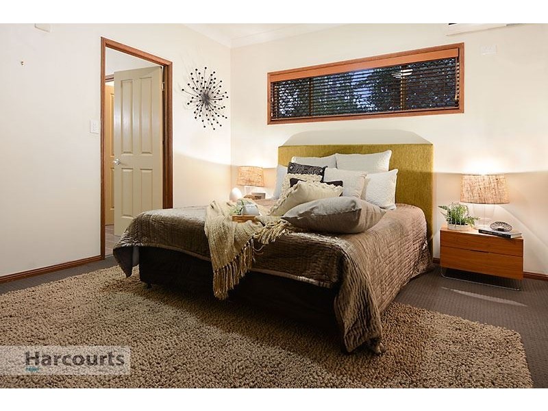 28 Oakmont Crescent, Albany Creek QLD 4035