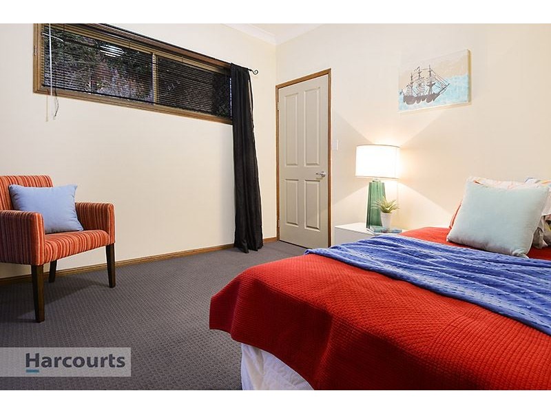 28 Oakmont Crescent, Albany Creek QLD 4035