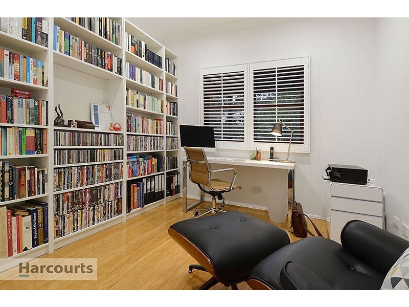 23 Woodtop Court, Ferny Hills QLD 4055